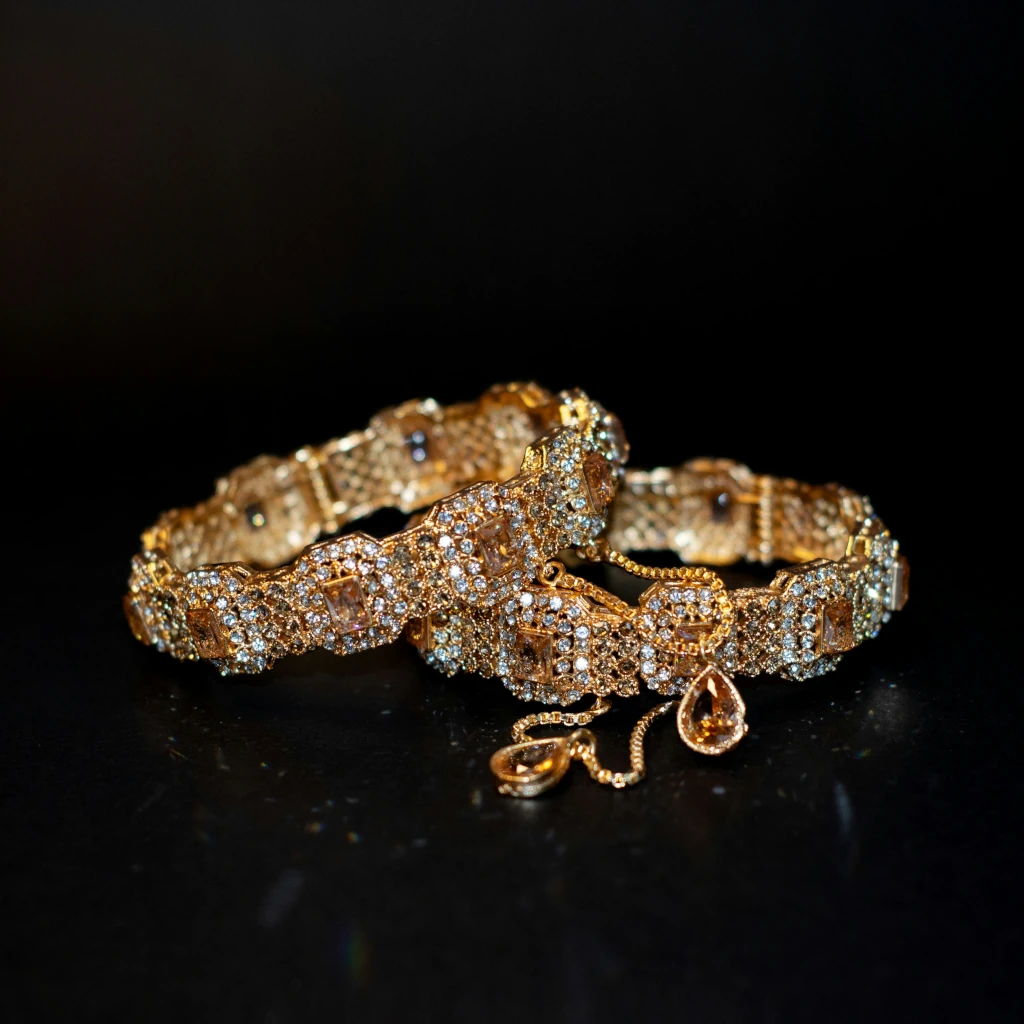 Paroni_Antiikki_ja _Desing_Kultamalli_2